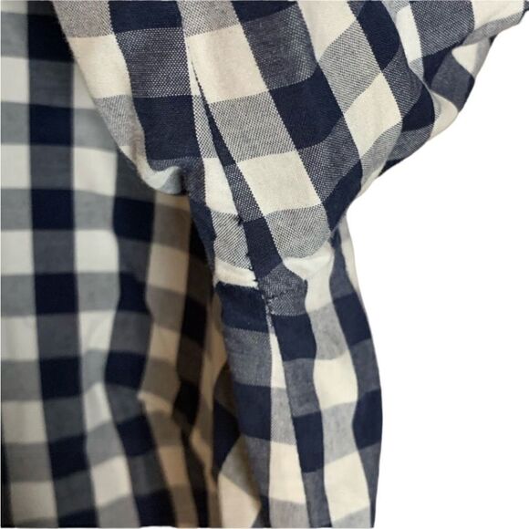 3 for $30! Vineyard wine checked button down top - Picture 9 of 12